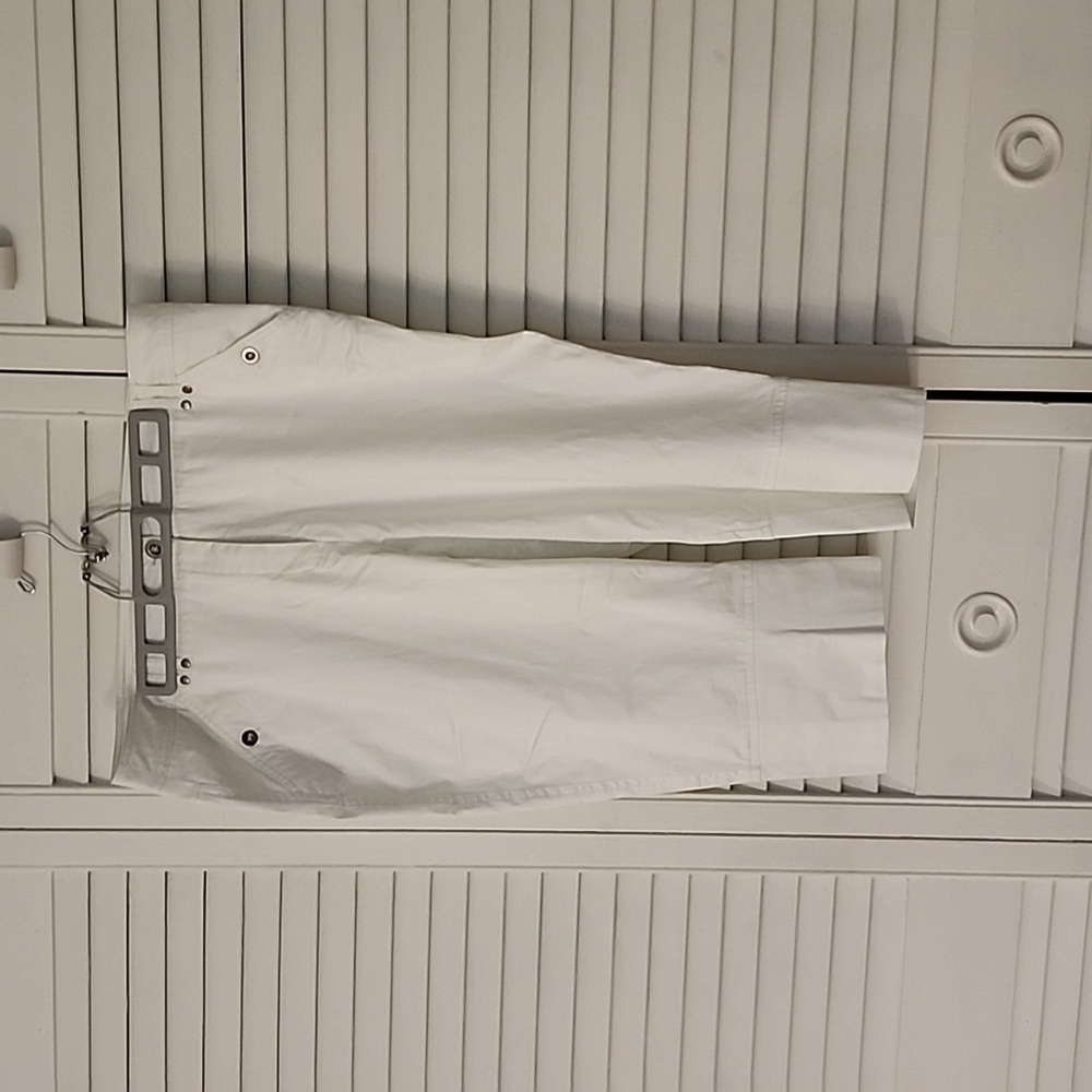 Cotton blend capri pant white size 16 new with tags